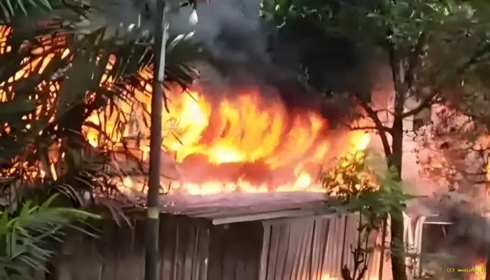 Gudang Onderdil di Tajurhalang Bogor Terbakar, Asap Hitam Membumbung Tinggi