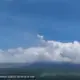 Gunung Semeru Kembali Erupsi Hari Ini Abu Vulkanik Membumbung 800 Meter dan Warga Diminta Waspada