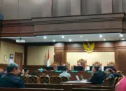 HRD BlueRay Akui Tulis Kode dan Siapkan Amplop Uang untuk Pejabat Bea Cukai