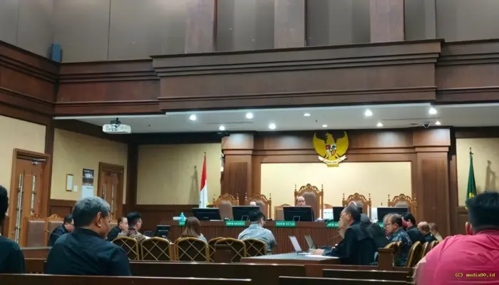 HRD BlueRay Akui Tulis Kode dan Siapkan Amplop Uang untuk Pejabat Bea Cukai