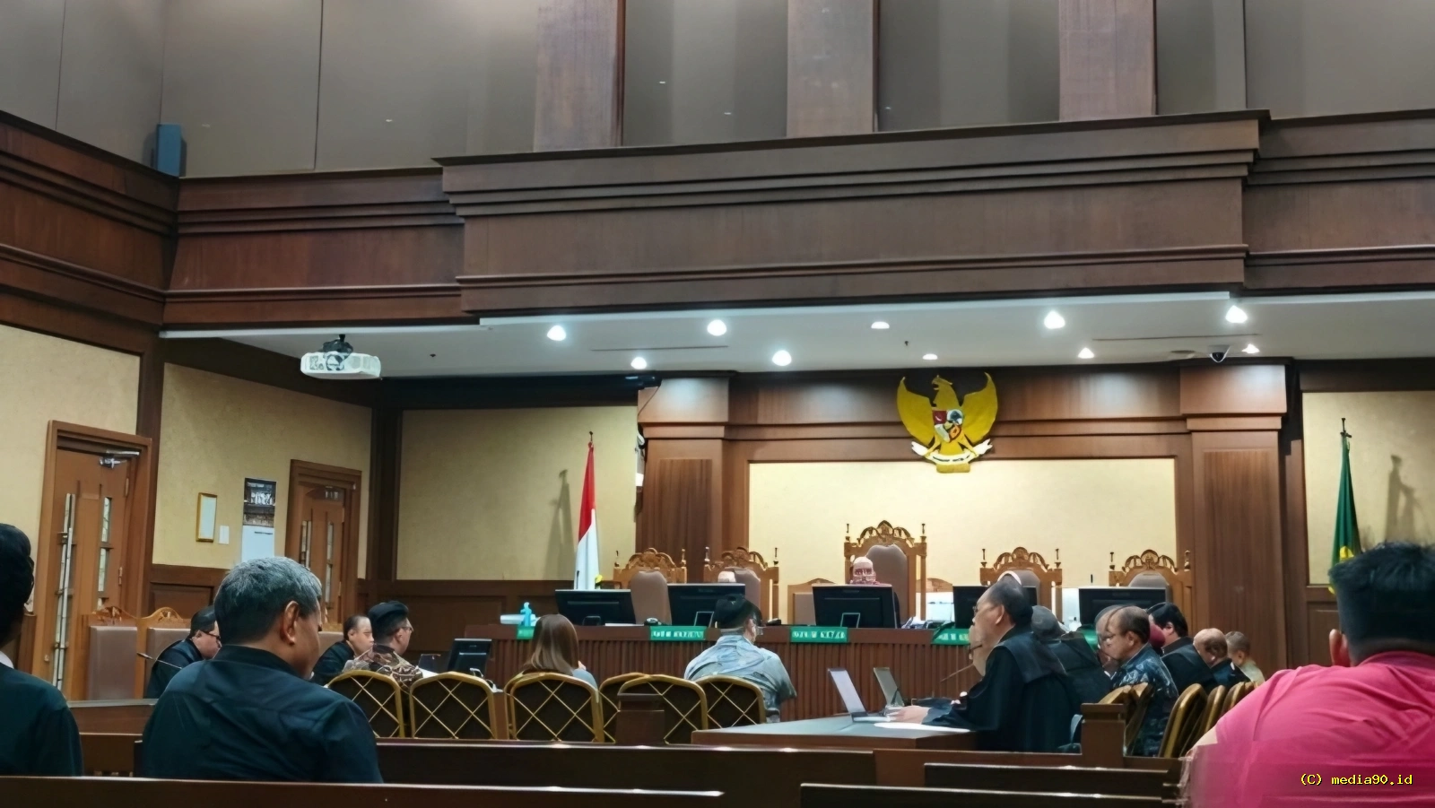 HRD BlueRay Akui Tulis Kode dan Siapkan Amplop Uang untuk Pejabat Bea Cukai