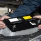 Jangan Salah Paham Ini Bedanya Aki Mobil Hybrid dengan Aki Konvensional