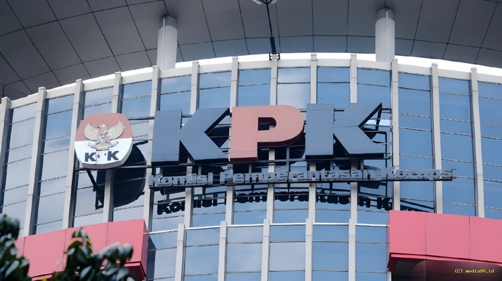 KPK Tangkap Bupati Sukoharjo Etik Suryani dalam Operasi Tangkap Tangan