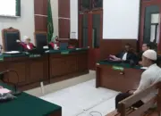 Pria di Surabaya Diadili usai Rusak Jok Motor dan Curi Tas Berisi Uang Rp5 Ribu