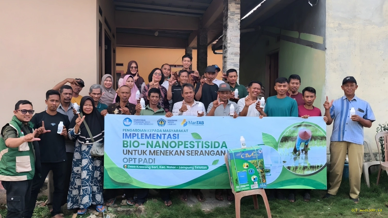 Lewat Program PkM, Dosen Polinela Ajak Petani Kurangi Penggunaan Pestisida Kimia