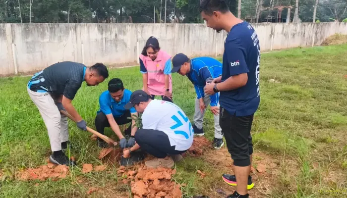 PLN UP3 Metro Peringati Hari Lingkungan Hidup Sedunia dengan Menanam 70 Pohon Buah