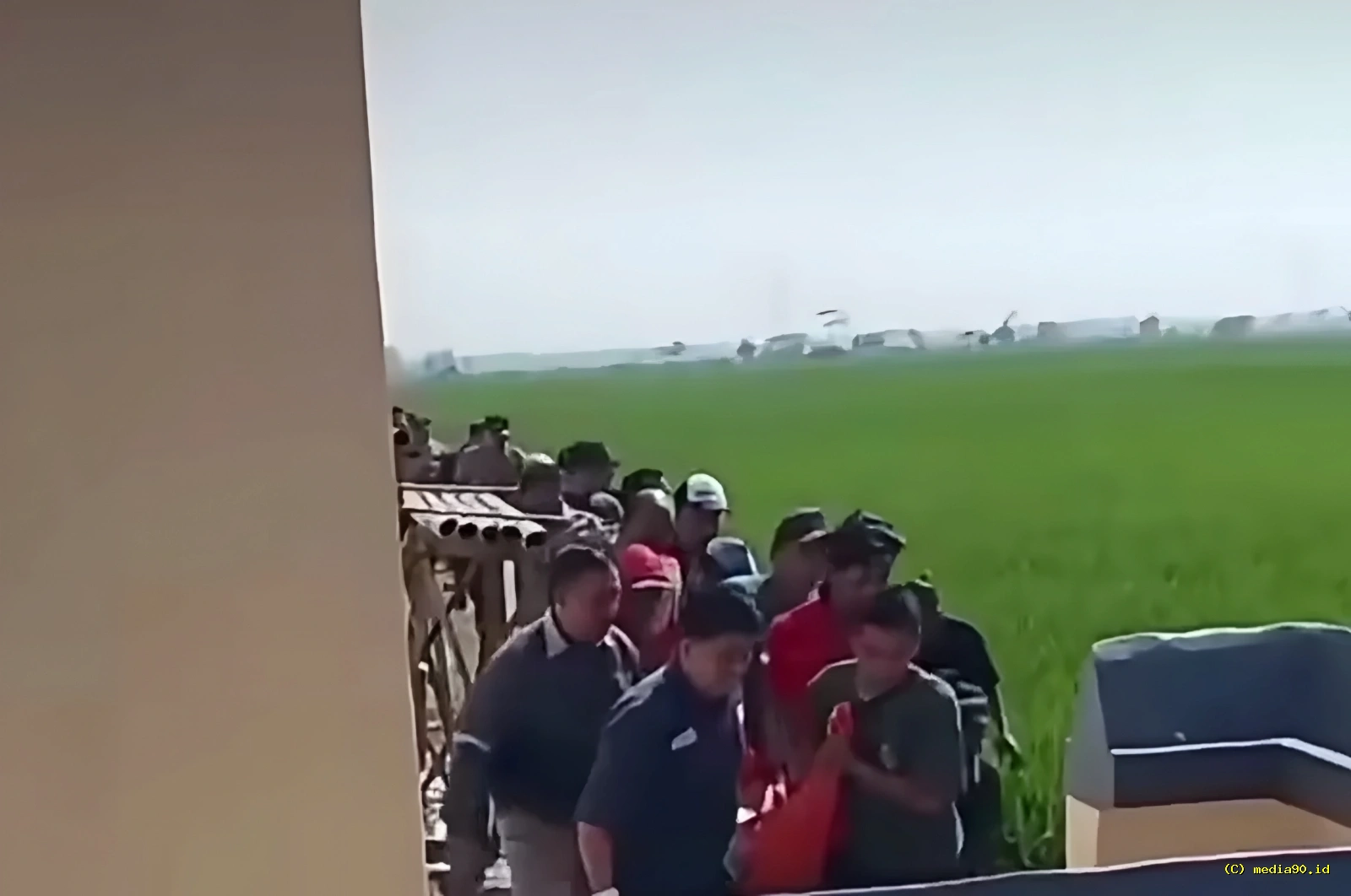 Perangkat Desa Kalipancur Ditemukan Tewas di Tengah Sawah Polisi Ungkap Temuan Luka dan Barang Bukti