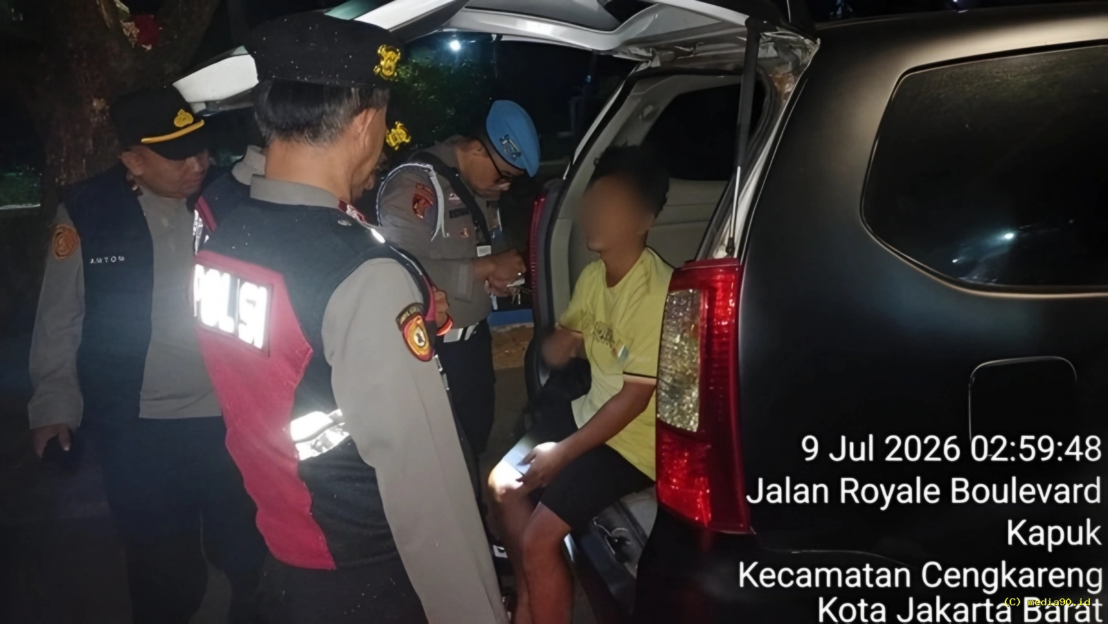 Polisi Amankan Dua Pria Pembawa Narkoba dalam Razia di Cengkareng