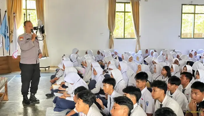 Polsek Tanjung Bintang Edukasi Siswa Baru SMAN 1 tentang Anti-Bullying dan Bahaya Kenakalan Remaja