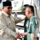 Prabowo Berdialog dengan Sopir Truk Saat Meninjau Uji Coba B50 di KM 57 Cikampek