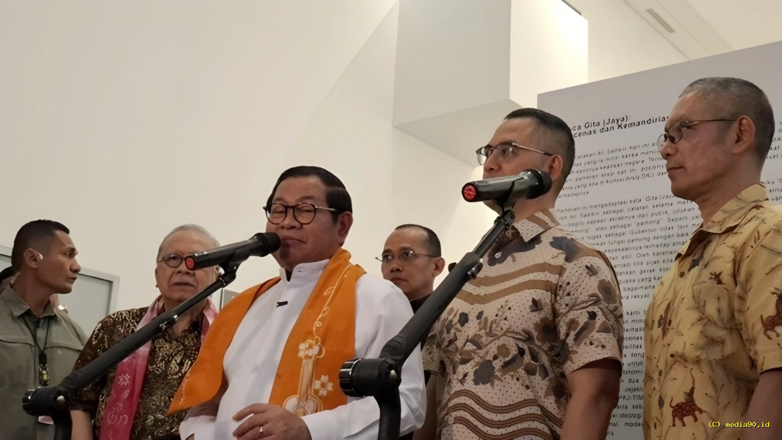 Pramono Anung Ancam Cabut KJP dan Bansos bagi Pelaku Pencurian Fasilitas Umum
