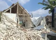 TKW Bojonegoro Robohkan Rumah Hasil Kerja di Hong Kong, Diduga Dipicu Perselingkuhan Suami