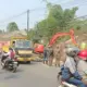 Sebanyak 40 Bangunan Liar di Atas Drainase Parung Bogor Dibongkar Petugas