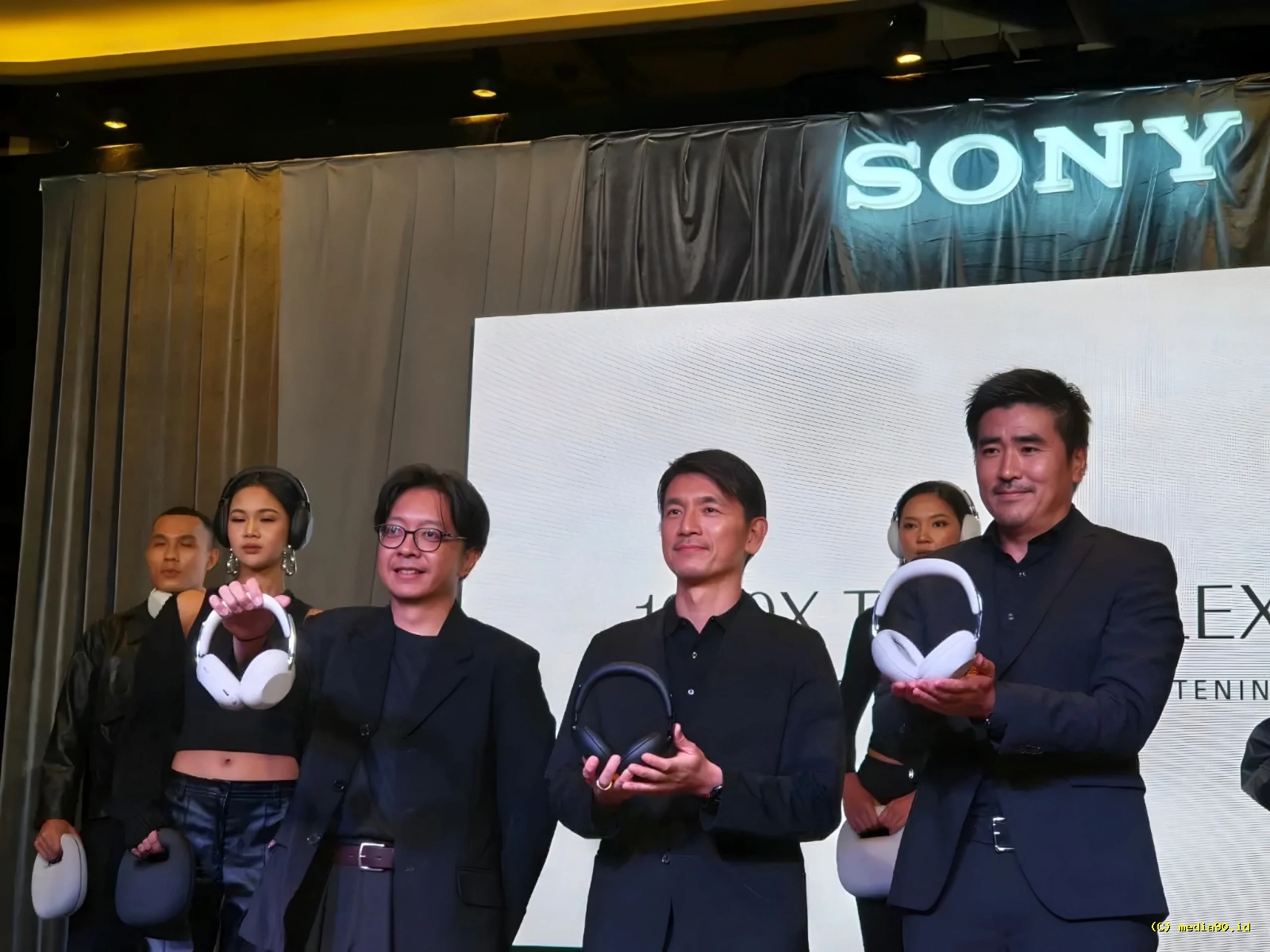 Sony Perkenalkan 1000X THE COLLEXION untuk Merayakan 10 Tahun Seri 1000X