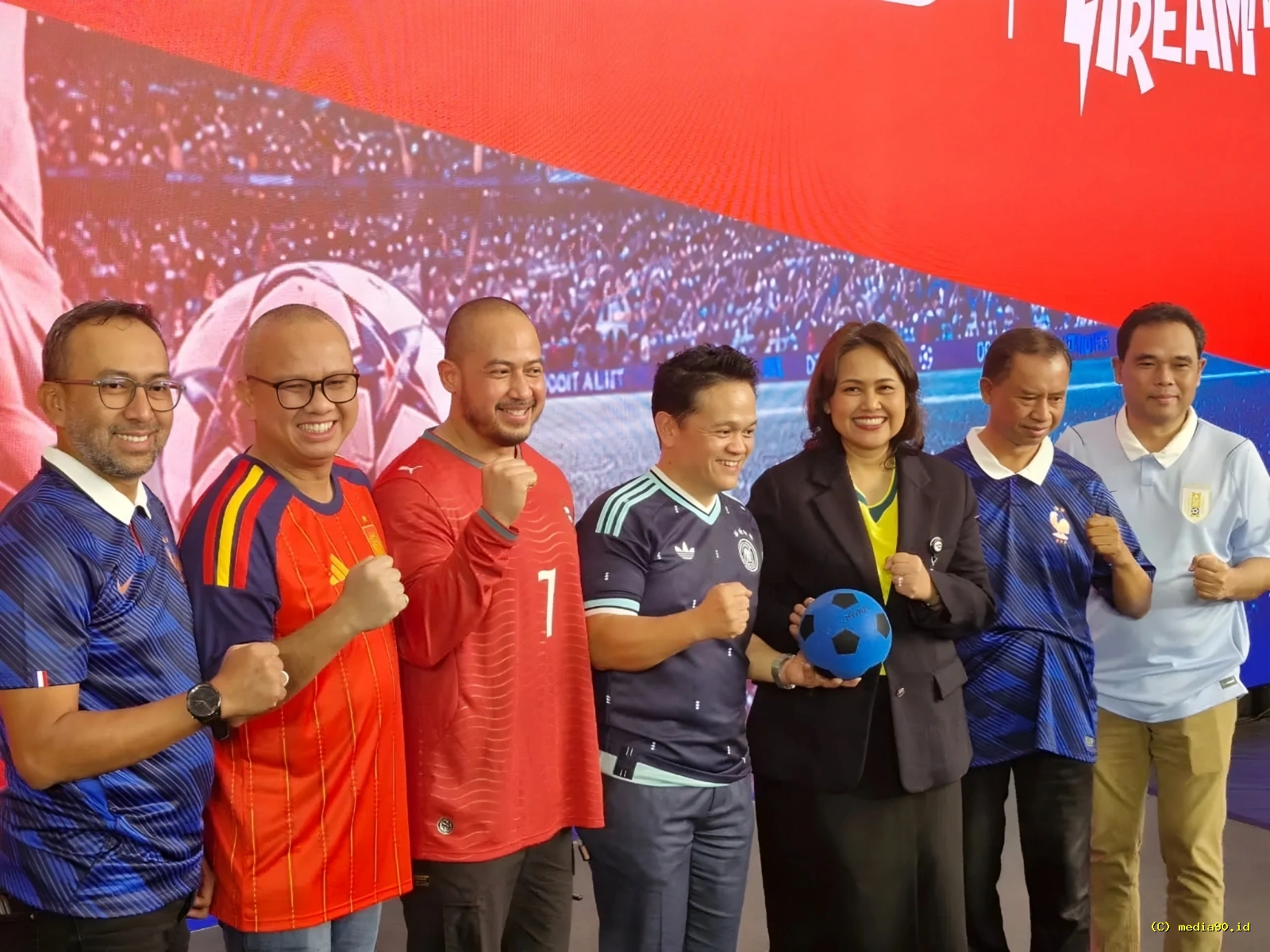 Telkomsel Luncurkan Paket Bola Gembira, Dukung Keseruan Menyaksikan FIFA World Cup 2026