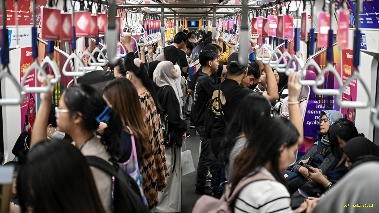 Usulan 6 Kategori Baru Naik Transportasi Umum Gratis DPRD DKI Beri Sejumlah Catatan