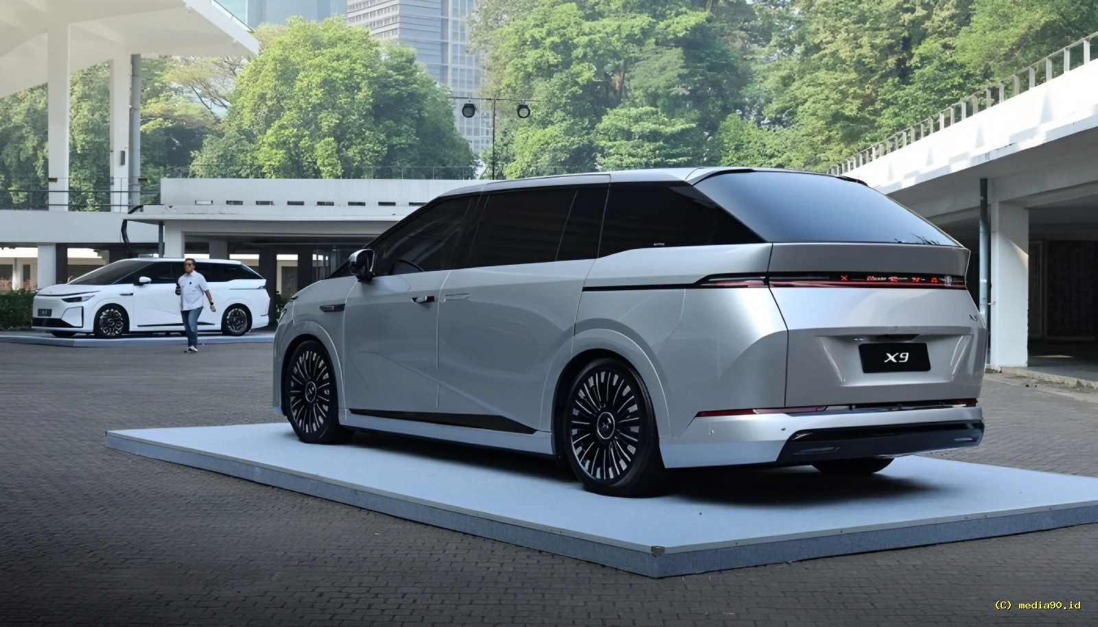 Xpeng X9 Facelift dan G6 AWD Resmi Meluncur di Indonesia Dibanderol Mulai Rp769 Juta