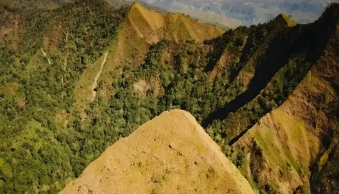 Pendaki Asal Surabaya dan Pemandu Lokal Hilang di Gunung Piramid Bondowoso, Tim SAR Masih Lakukan Pencarian
