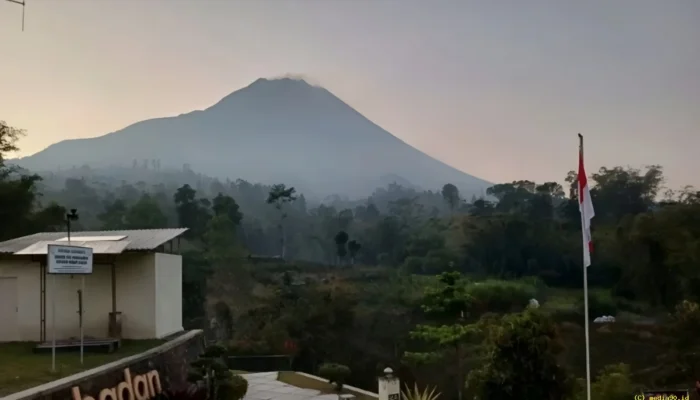 Aktivitas Gunung Merapi Meningkat, Guguran Lava Terpantau hingga 2 Km