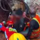 Dua Pekerja Tertimpa Beton Drainase di Jl D.I. Pandjaitan, 25 Personel Dikerahkan untuk Evakuasi