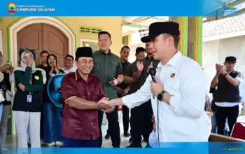 Bupati Lampung Selatan Hadiahi Umrah Warga Rulung Raya Natar yang Hafal Surat Al Bayyinah