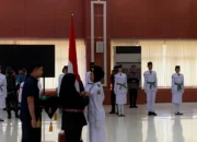 Eva Dwiana Kukuhkan 38 Paskibraka Bandar Lampung untuk HUT ke 81 RI