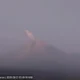 Gunung Semeru Kembali Erupsi Hari Ini Kolom Abu Membubung 700 Meter ke Arah Selatan