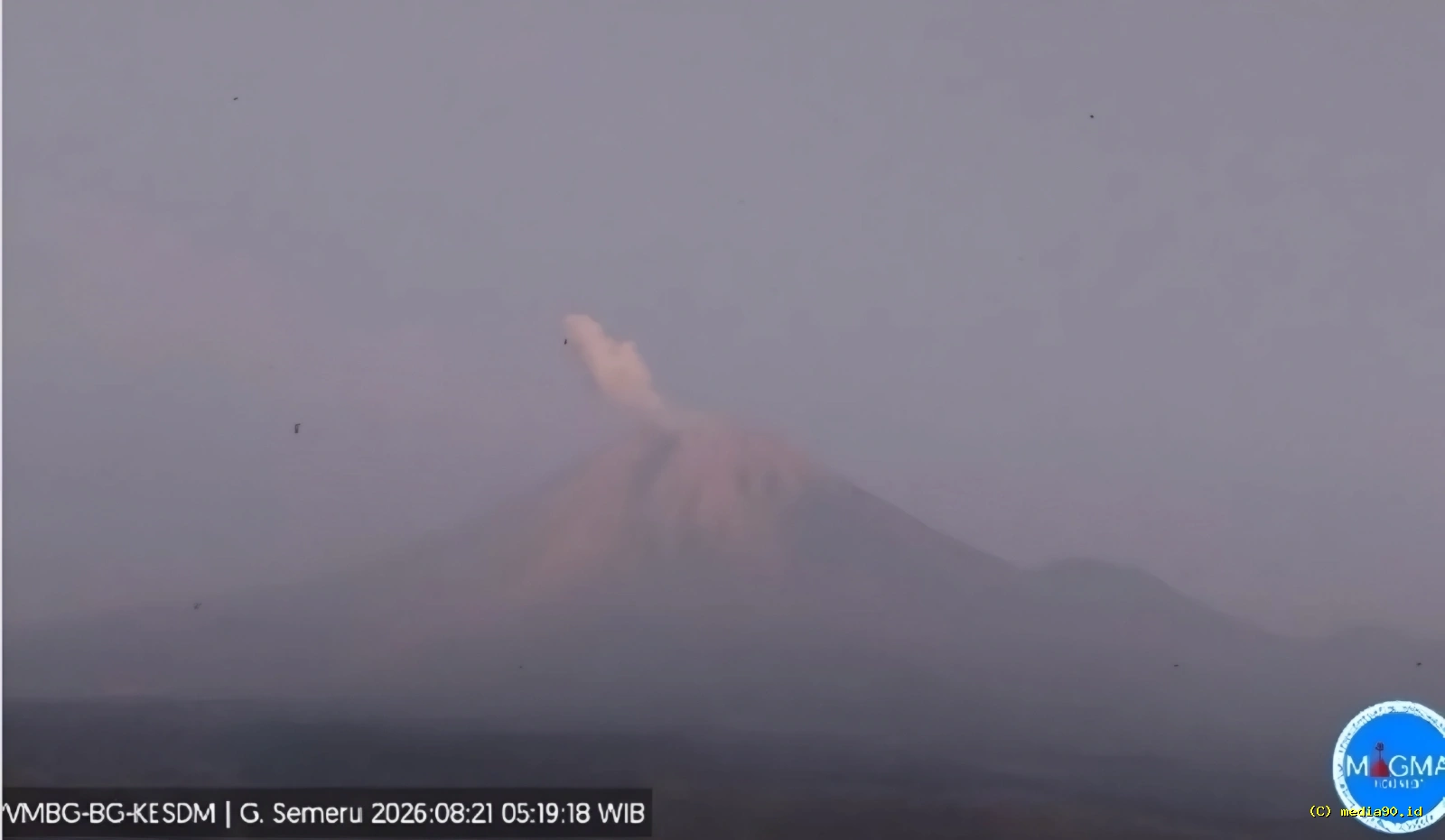 Gunung Semeru Kembali Erupsi Hari Ini Kolom Abu Membubung 700 Meter ke Arah Selatan