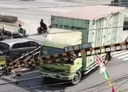 Poltar Pasar Jerakah Kembali Roboh Diterjang Truk Hino, Jalur Ngaliyan-Semarang Tersendat 10 Jalur Ngaliyan-Kota Semarang Tersendat, Poltar Pasar Jerakah Kembali Roboh Diterjang Truk