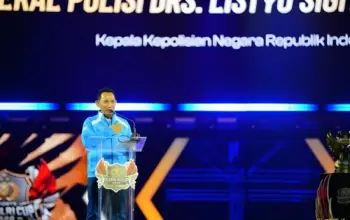 Kapolri Ajak Atlet E-Sports Jadi Duta Kamtibmas, Jaga Ruang Digital dari Kejahatan Siber 3 Kapolri Ajak Generasi Muda Jadi Duta Kamtibmas Manfaatkan Layanan 110 untuk Lapor