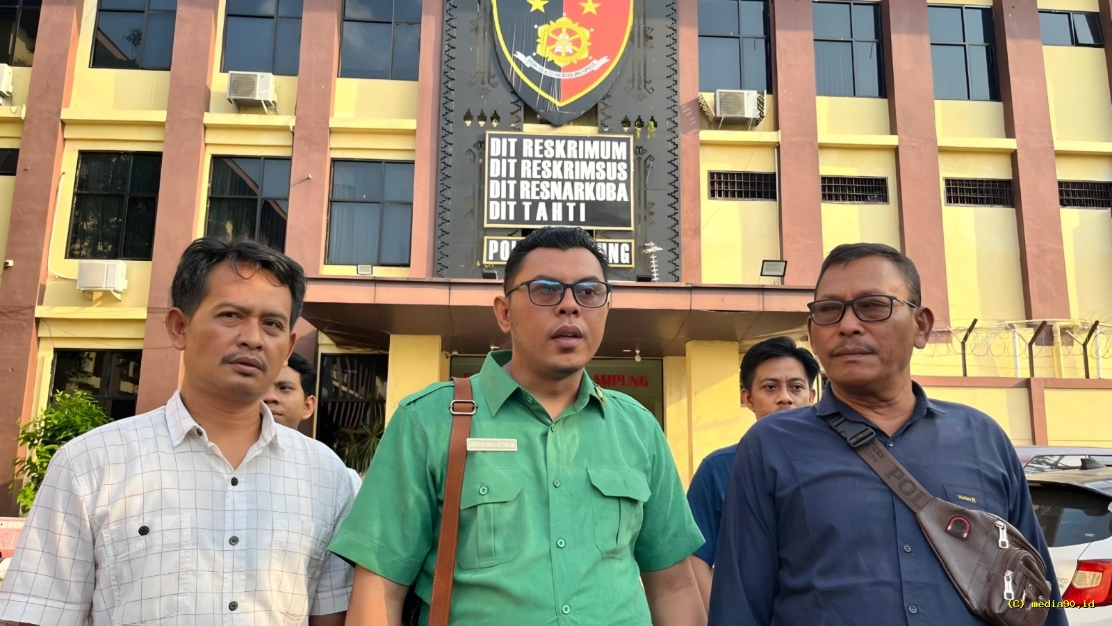 Kasus Pencemaran Nama Baik soal Pengelolaan MBG Anggota DPRD Tubaba Serahkan Bukti Baru ke Polda Lampung