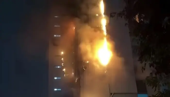 Kebakaran Hebat Landa Gedung Bapenda DKI Jakarta di Gambir, Api Berkobar Dekat SPBU Abdul Muis
