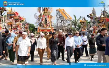 Ketua TP PKK Lampung Selatan Dorong Ngaben Massal Balinuraga Jadi Ikon Wisata Budaya 7 Ketua TP PKK Lampung Selatan Soroti Potensi Wisata Budaya saat Hadiri Ngaben Massal Balinuraga