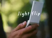 Light Flip Diperkenalkan, Usung Konsep Ponsel Lipat Bernuansa Retro