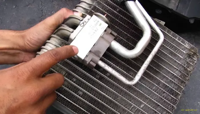 Mengenal Fungsi Evaporator AC Mobil, Komponen Penting yang Sering Terlupakan