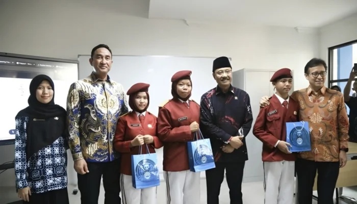 Menkes Ingatkan Siswa Sekolah Rakyat Jaga Kesehatan, Mulai dari Sikat Gigi