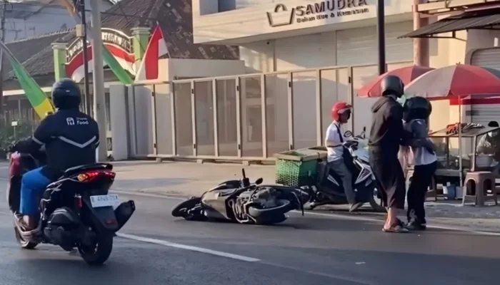 Motor Terjatuh di Jalan Godean Sleman, Lalu Lintas Sempat Tersendat