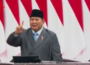 Prabowo Tegaskan MBG Tetap Dilanjutkan dengan Perbaikan dan Efisiensi 13 Prabowo Tegaskan Komitmen Lanjutkan Program MBG dengan Perbaikan dan Efisiensi
