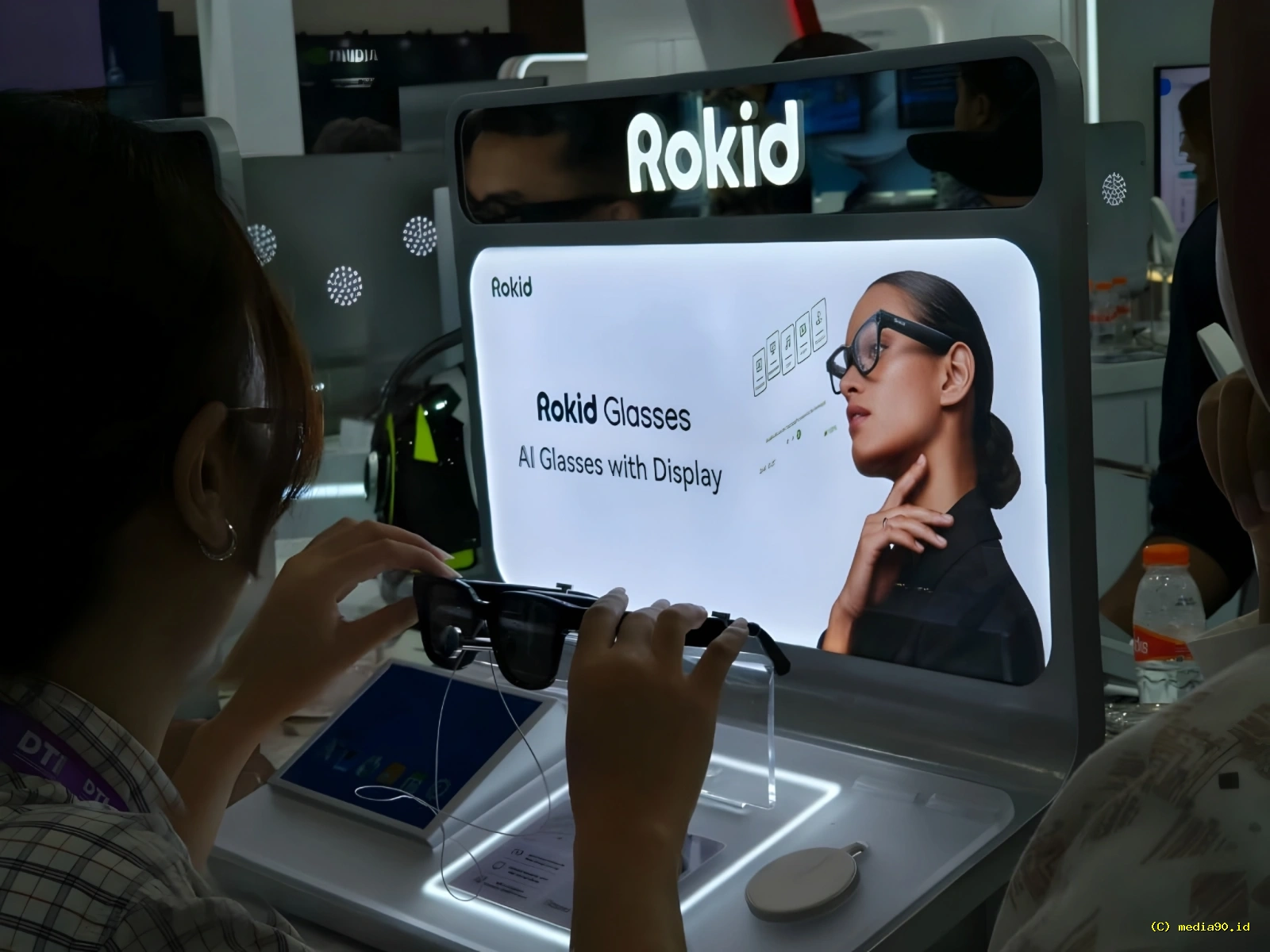 Rokid Hadirkan AI Glasses di DTI-CX 2026, Pengunjung Bisa Coba Langsung