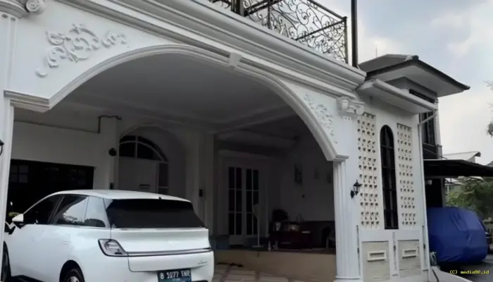 Rumah Aldi Taher Tak Kunjung Laku, Harga Naik Jadi Rp7 Miliar dan Bonus Mercedes-Benz C200