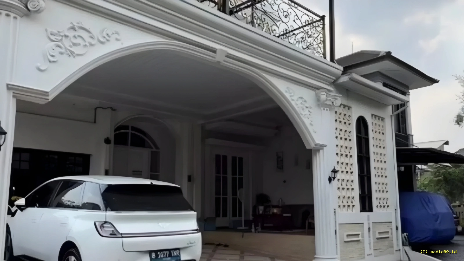 Rumah Aldi Taher Tak Kunjung Terjual Harga Naik Jadi Rp7 Miliar Plus Bonus Mercedes Benz C200