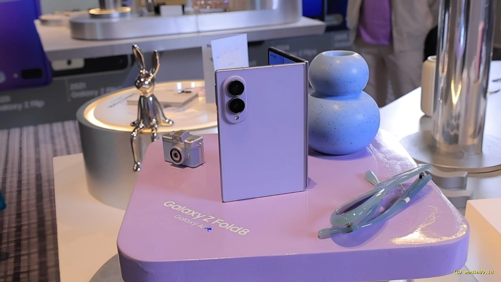 Samsung Galaxy Z Fold8 Resmi Diperkenalkan Tampil Lebih Pendek dengan Layar Lebar