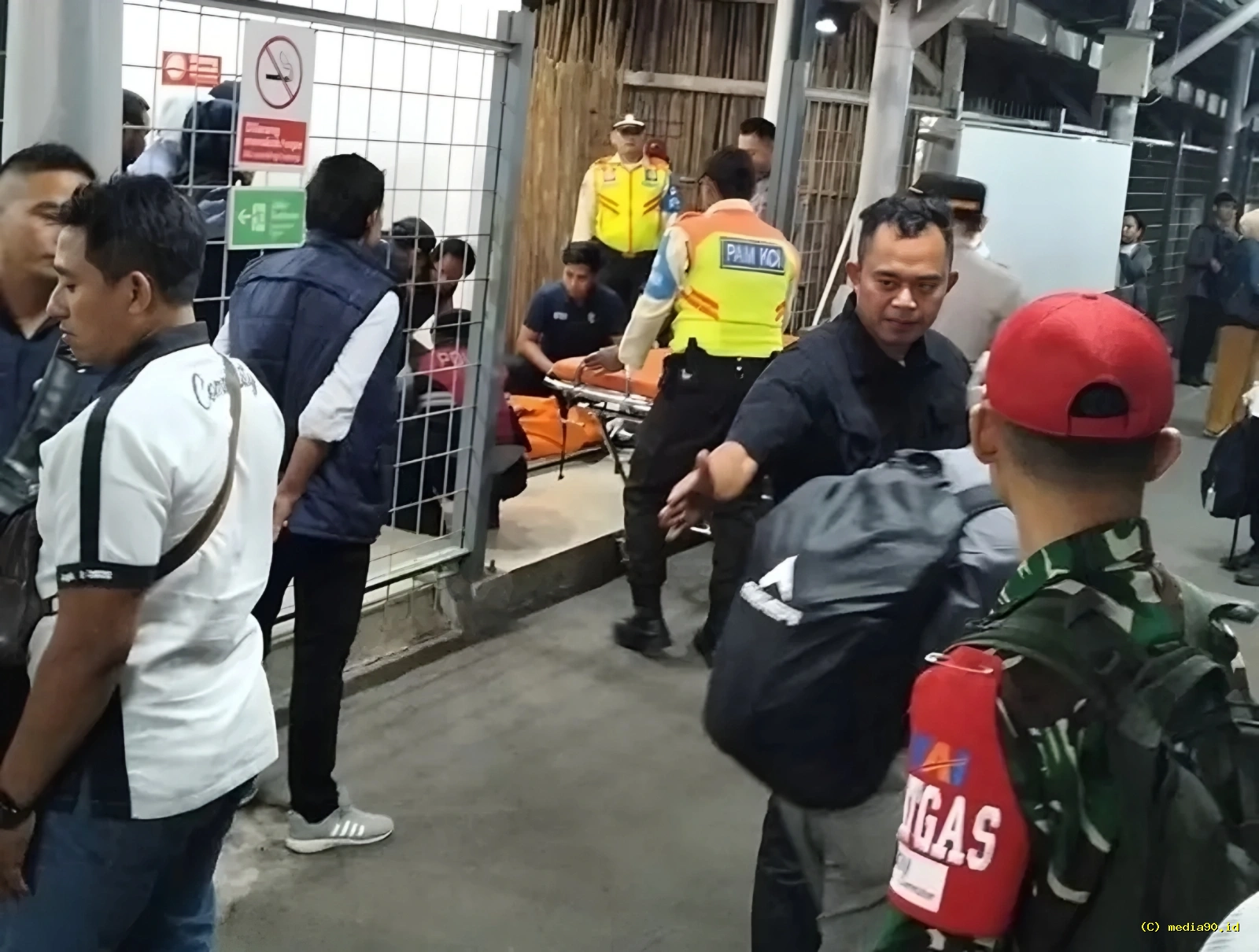 Siswi SMA Meninggal Tertemper KRL di Jurangmangu, Perjalanan Commuter Line Terganggu