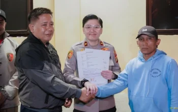 Sopir Alphard Hantam Motor Ojol Pakai Batu di Jaksel Kasus Berakhir Damai