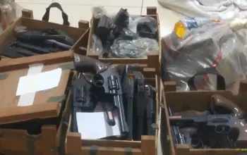 Misteri Temuan Nyaris 1.000 Senjata hingga Narkoba di Sekolah Jaksel, Polisi Masih Selidiki 6 Temuan Mengejutkan di Sekolah Jakarta Selatan Hampir 1.000 Senjata hingga Narkoba Diamankan