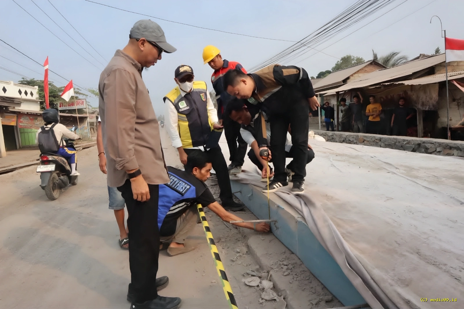 Tinjau Perbaikan Jalan Metro-Lampung Tengah, Gubernur Lampung Perkuat Pengawasan