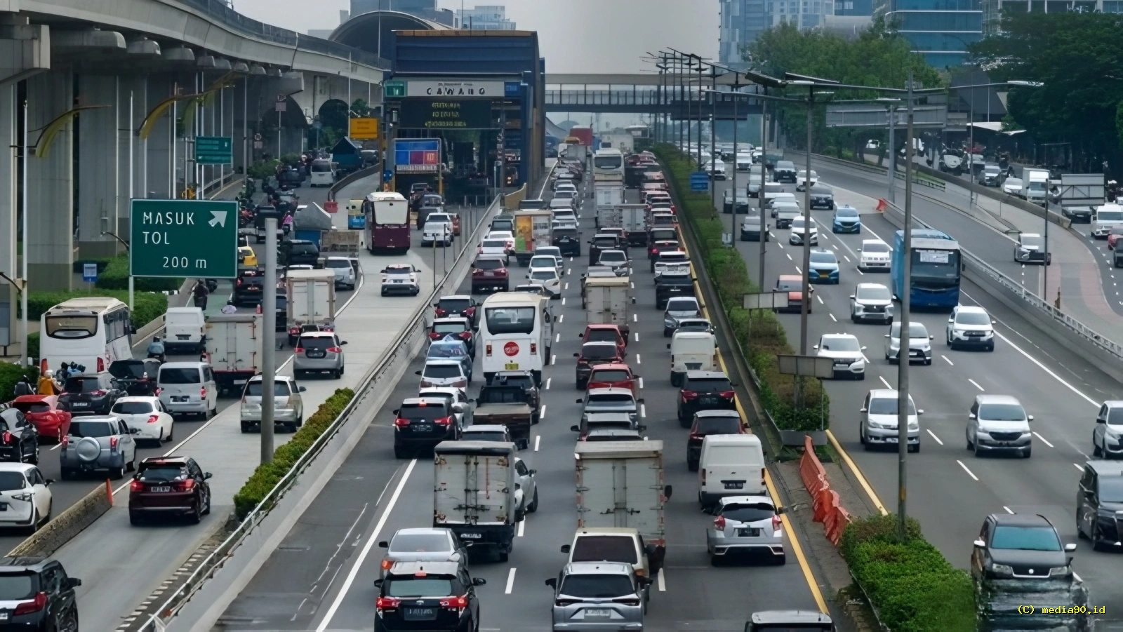 Tol Jakarta Padat Rabu Pagi Lalu Lintas Dalkot dan Jagorawi Tersendat