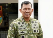 Anak Krakatau Erupsi Pangdam Radin Inten Kerahkan Anggota Siaga Bantu Warga