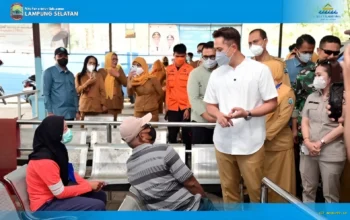 Bupati Lamsel Pastikan Layanan Kesehatan Siaga Hadapi Dampak Erupsi Anak Krakatau 3 Hadapi Dampak Erupsi Anak Krakatau Bupati Lamsel Pastikan Layanan Kesehatan Siap