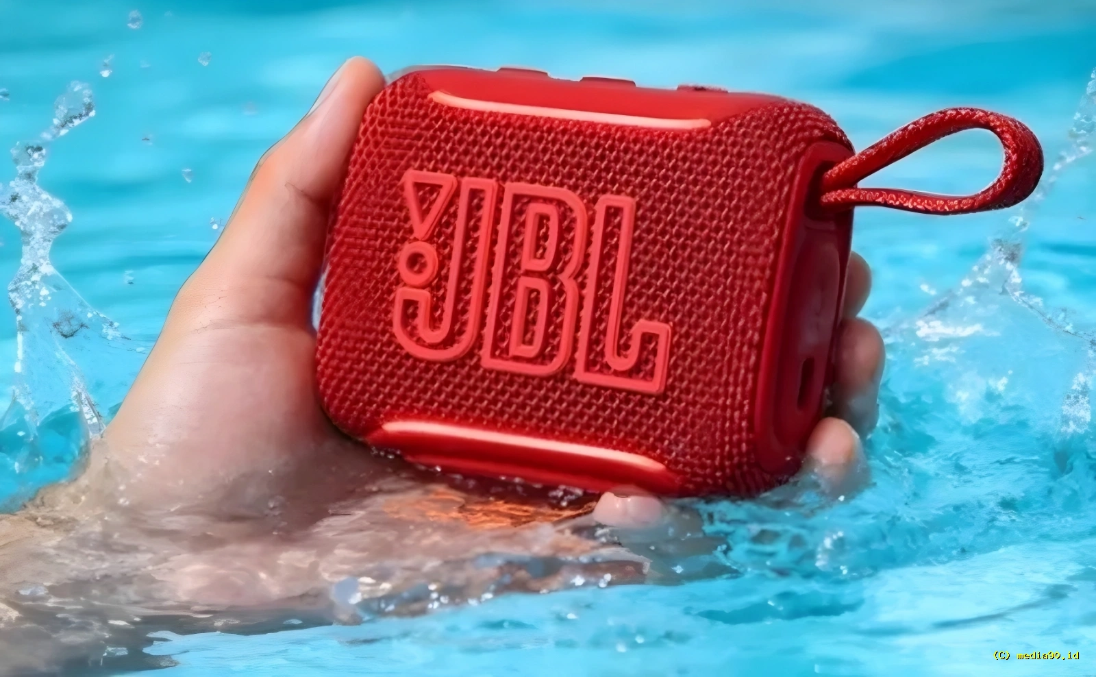 JBL Go 5 Edisi Supreme Resmi Meluncur, Bawa Warna Merah Ikonik